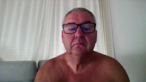 flo221222 online show from February 2, 2026, 1:10 pm