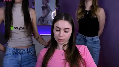 Snapshot of flora_ri chatting on February 3, 2026, 10:20 am just ask me online show from February 3, 2026, 10:20 am