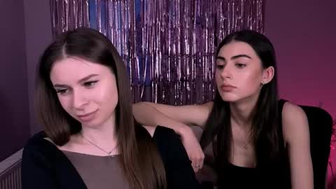 Snapshot of flora_ri chatting on February 25, 2026, 10:25 am just ask me online show from February 25, 2026, 10:25 am