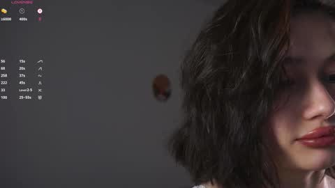 Viola online show from December 17, 2025, 4:29 am