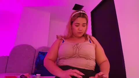 Flordecayena  online show from July 13, 2026, 3:09 am