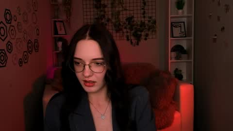 Snapshot of florence_barker chatting on May 4, 2026, 12:56 pm florence_barker online show from May 4, 2026, 12:56 pm