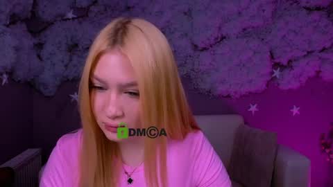 Snapshot of florence_barker chatting on May 11, 2026, 7:11 pm florence_barker online show from May 11, 2026, 7:11 pm