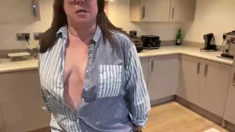 Snapshot of flossyishot chatting on February 20, 2026, 8:53 pm flossyishot online show from February 20, 2026, 8:53 pm