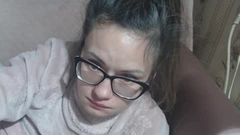 say meow and send tip  online show from January 19, 2026, 6:28 am