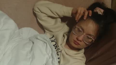 say meow and send tip  online show from March 18, 2026, 5:27 pm