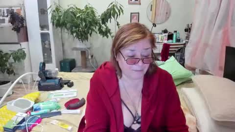 Flowerlower online show from October 28, 2025, 6:43 pm