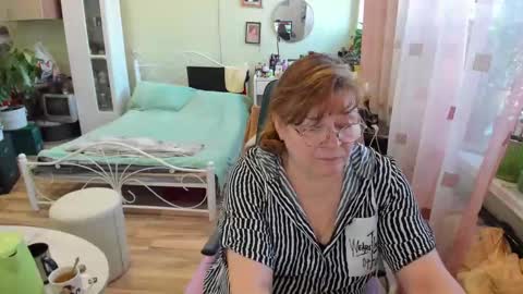 Flowerlower online show from February 1, 2026, 7:18 am