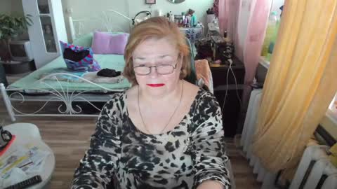 Flowerlower online show from April 28, 2026, 4:23 pm