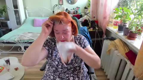 Flowerlower online show from May 19, 2026, 6:53 am