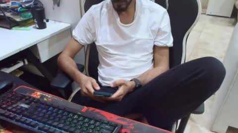 Snapshot of flowthefun chatting on June 25, 2026, 7:29 pm flowthefun online show from June 25, 2026, 7:29 pm