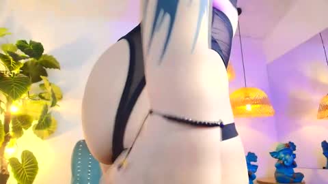 Snapshot of fluffy_bubble21 chatting on April 18, 2026, 4:49 am FLUFFY BUBBLE online show from April 18, 2026, 4:49 am