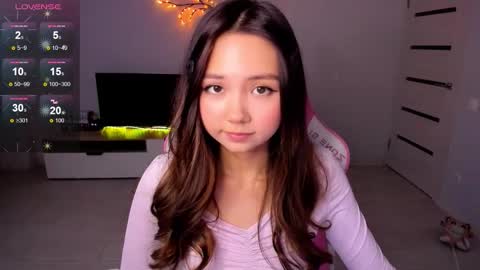 Snapshot of fluffy_rose chatting on October 1, 2025, 11:49 am Rose online show from October 1, 2025, 11:49 am