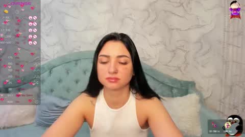 Lina online show from November 5, 2025, 11:49 pm