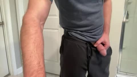 Snapshot of flyersguy84 chatting on January 7, 2026, 4:09 pm Average Joe online show from January 7, 2026, 4:09 pm