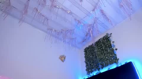 lia online show from April 14, 2026, 9:32 pm