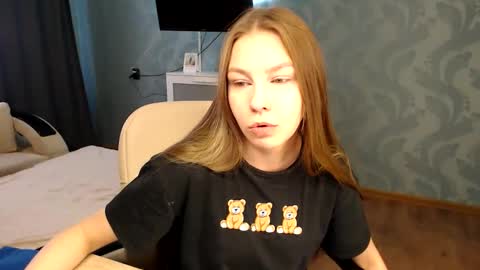 Molli  Ready for any play with you. Hottest show in pvt  Help a student earn big tokens  online show from April 15, 2026, 2:02 pm