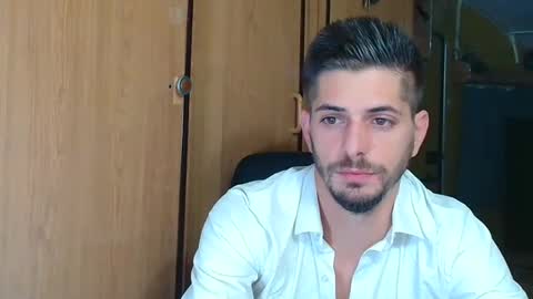 independent model online show from September 15, 2025, 6:30 pm