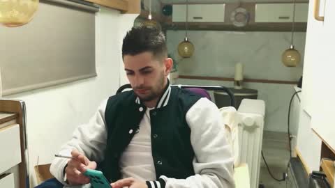 independent model online show from March 16, 2026, 7:07 pm