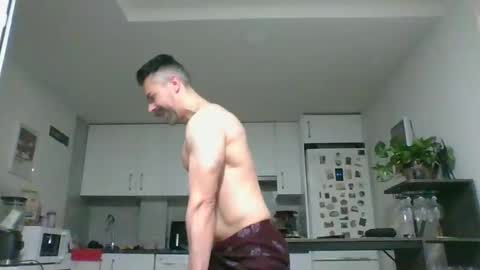 fonsi924 online show from March 15, 2026, 7:36 am