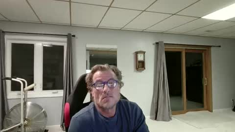 Snapshot of foodforcatfists chatting on November 21, 2025, 6:01 am foodforcatfists online show from November 21, 2025, 6:01 am