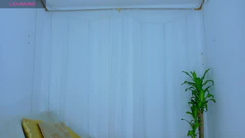 Snapshot of for_mycami chatting on April 12, 2026, 2:05 am for_mycami online show from April 12, 2026, 2:05 am