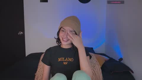 forbidden candy  online show from November 6, 2025, 8:32 pm