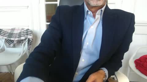 Snapshot of foreign_off chatting on December 17, 2024, 7:15 pm Foreign Off online show from December 17, 2024, 7:15 pm