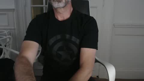 Snapshot of foreign_off chatting on December 23, 2024, 1:18 am Foreign Off online show from December 23, 2024, 1:18 am