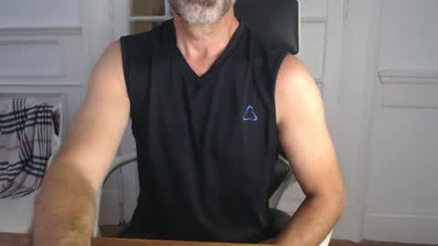 Snapshot of foreign_off chatting on January 1, 2025, 11:07 pm Foreign Off online show from January 1, 2025, 11:07 pm