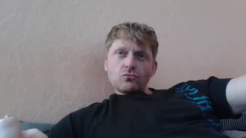 Snapshot of forgotten_lover chatting on November 3, 2025, 2:40 pm forgotten_lover online show from November 3, 2025, 2:40 pm