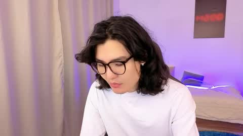 Snapshot of formoverfear chatting on May 12, 2026, 8:55 am Yukio online show from May 12, 2026, 8:55 am