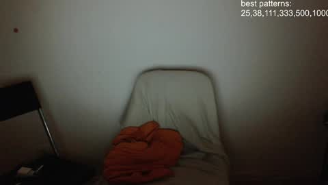 Snapshot of foxfrromearth chatting on February 8, 2025, 2:47 am i am your baby Alien  online show from February 8, 2025, 2:47 am