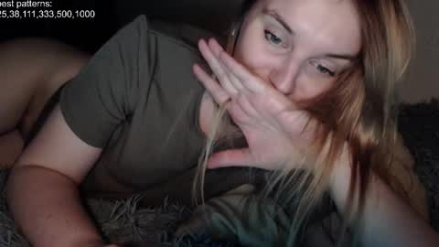 Snapshot of foxfrromearth chatting on February 21, 2025, 11:43 pm i am your baby Alien  online show from February 21, 2025, 11:43 pm
