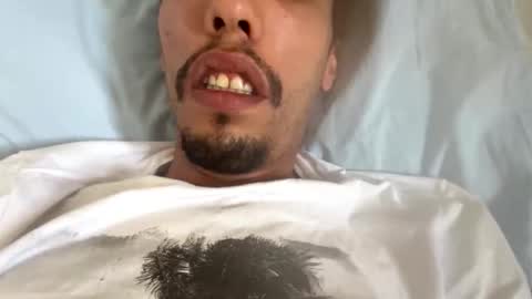 Zuey online show from December 3, 2025, 9:40 am