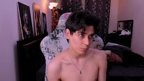Snapshot of foxicfu chatting on April 22, 2026, 3:46 pm Foxicfu online show from April 22, 2026, 3:46 pm