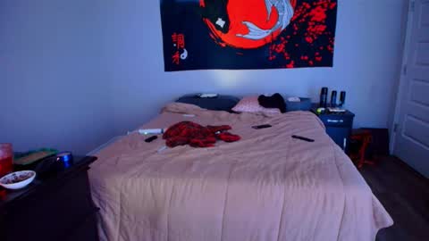 Snapshot of foxxerotique chatting on November 9, 2025, 6:01 am FoxxErotique online show from November 9, 2025, 6:01 am