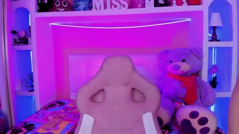 Miss Jade online show from April 15, 2026, 11:06 am