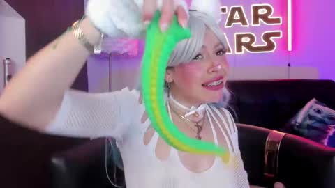 Snapshot of foxy_evans chatting on February 27, 2026, 6:19 pm Miss Evans online show from February 27, 2026, 6:19 pm