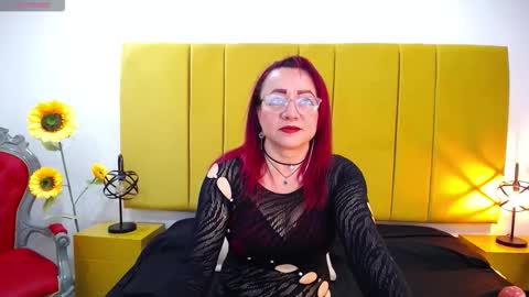 Foxy miilf online show from September 14, 2025, 1:21 pm