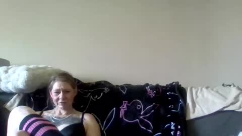 Snapshot of foxyfang chatting on February 28, 2025, 5:04 pm foxyfang online show from February 28, 2025, 5:04 pm