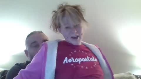 foxyfang online show from December 18, 2025, 2:12 pm