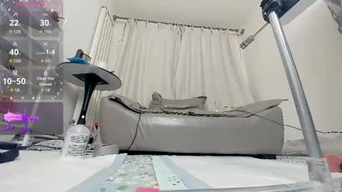 yiyi online show from March 23, 2026, 11:58 am