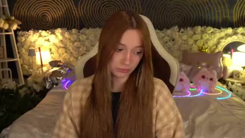 Snapshot of foxymayy chatting on May 17, 2026, 12:56 pm Maya online show from May 17, 2026, 12:56 pm