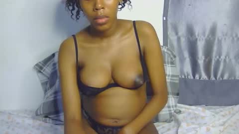 foxypennyy online show from November 5, 2025, 4:29 pm