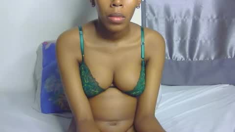 foxypennyy online show from November 8, 2025, 8:25 am