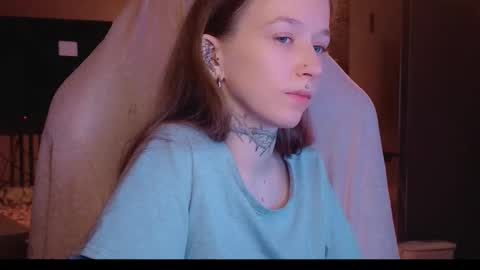 fran_bow online show from February 6, 2026, 9:18 pm