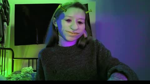 fran_bow online show from April 10, 2026, 7:18 pm