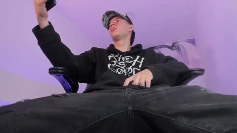 Fran online show from December 15, 2025, 4:28 am