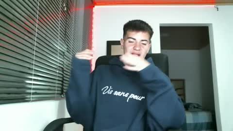 franccesco_699 online show from February 19, 2025, 11:57 pm